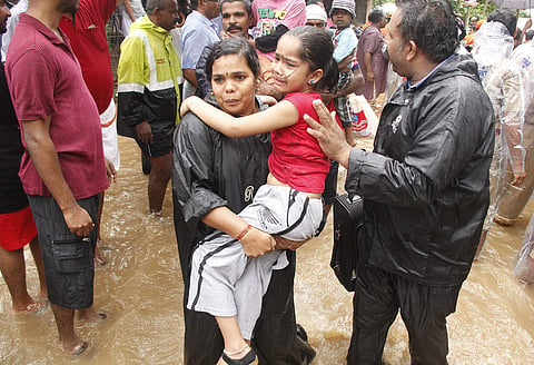 ഇനിയും പെയ്‌തൊഴിയാത്ത കുഞ്ഞുമനസ്സുകള്‍