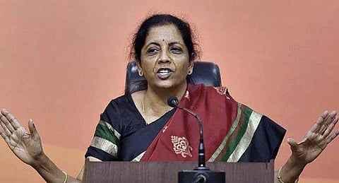 റിലയന്‍സിനെ തിരഞ്ഞെടുത്തത് ദസോ,  വാണിജ്യ തീരുമാനത്തില്‍ ഇന്ത്യയ്ക്ക് പങ്കില്ല, അനാവശ്യ വിവാദമെന്ന് പ്രതിരോധ മന്ത്രാലയം