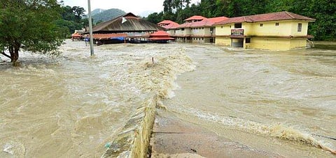 'കുറഞ്ഞപക്ഷം ഫോര്‍വേഡെങ്കിലും ചെയ്യാതിരിക്കുക;കേരളം കുളം തോണ്ടേണ്ടത് ചിലരുടെ ആവശ്യമാണ്‌'