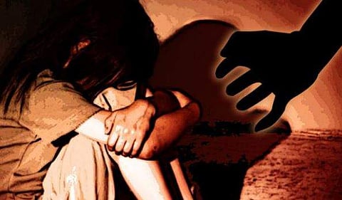 പത്ത് വയസ്സുകാരിയെ പീഡിപ്പിച്ചു; എസ്‌ഐ അറസ്റ്റില്‍