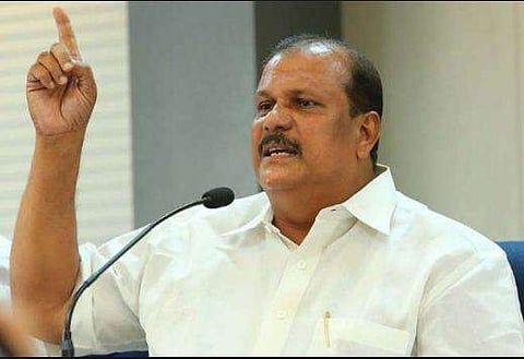 കാണിക്കയിടുന്നതു നിര്‍ത്തണം, രണ്ടു വര്‍ഷം കൊണ്ട് ക്ഷേത്രങ്ങള്‍ വിശ്വാസികള്‍ക്കു കിട്ടുമെന്ന് പിസി ജോര്‍ജ്‌