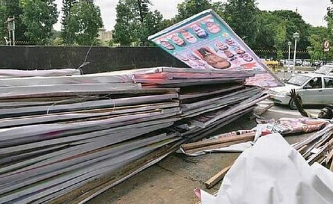 ഫ്ളക്‌സുകള്‍ അപകടകരമെന്ന് മുന്നറിയിപ്പ്: പ്രത്യുല്പാദനത്തെയും ഭ്രൂണവളര്‍ച്ചയെയും ബാധിക്കും