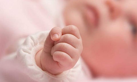 നാലാമതും പെൺകുട്ടി; ഉപേക്ഷിക്കാൻ നേപ്പാളി ദമ്പതികളുടെ ശ്രമം; പോറ്റാനുള്ള വരുമാനമില്ലെന്ന് പിതാവ്