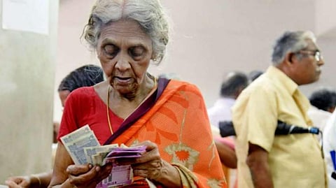 ക്ഷേമ പെന്‍ഷന്‍ 1200 രൂപയാക്കി ; പുതിയ ആരോഗ്യ ഇന്‍ഷുറന്‍സ് പദ്ധതി ; 42 ലക്ഷം കുടുംബങ്ങള്‍ക്ക് പരിരക്ഷ
