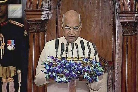 നോട്ട് നിരോധനം ധീരമായ തീരുമാനം; റഫേല്‍ വിമാനക്കരാര്‍ നേട്ടം, രാജ്യത്ത് അഴിമതി കുറഞ്ഞെന്നു രാഷ്ട്രപതിയുടെ നയപ്രഖ്യാപനം