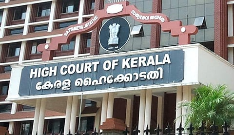 പൊതുപണിമുടക്കിൽ കടകൾ തുറക്കാൻ സംരക്ഷണം നൽകണം ; ഹൈക്കോടതിയിൽ ഹർജി