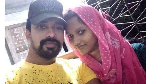 പോക്‌സോ കേസില്‍ ജയിലിലായ യുവാവും കാമുകിയും തൂങ്ങിമരിച്ചു