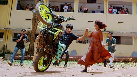 ടിക് ടോക് താരങ്ങളുടെ ചിത്രത്തിന് പേര് 'തല്ലുംമ്പിടി', നായകനായെത്തുന്നത് ഫുക്രു; ടീസർ കാണാം 