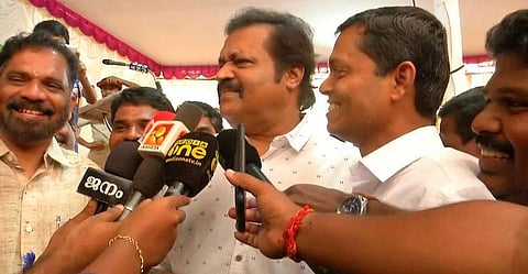 'എറണാകുളം അങ്ങെടുക്കുവോ?'; പ്രചാരണത്തിനെത്തിയ സുരേഷ് ഗോപിയോട് ആരാധകന്റെ ചോദ്യം; താരത്തിന്റെ മറുപടി 
