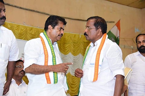 കോന്നിയില്‍ യുഡിഎഫിന് ചങ്കിടിപ്പ്; കൊട്ടിക്കലാശത്തില്‍ നിന്ന് അടൂര്‍ പ്രകാശ് വിട്ടുനിന്നു