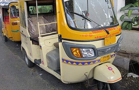 രണ്ടു ലക്ഷം ഓട്ടോയില്‍ മറന്നുവച്ചെന്ന് പരാതി; പൊലീസ് കണ്ടെടുത്തത് 70 ലക്ഷം, മലയാളിക്കെതിരെ ആദായ നികുതി അന്വേഷണം