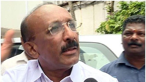 പൊട്ടി, കാലുവാരലുണ്ടായി ; വോട്ടെണ്ണല്‍ കേന്ദ്രത്തില്‍ നിന്നും ഇറങ്ങിപ്പോയി ഡിസിസി പ്രസിഡന്റ്