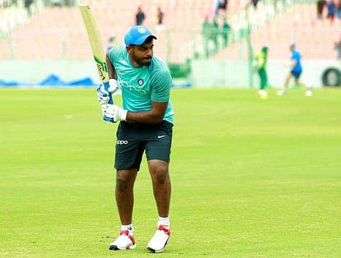 'പോകു സഞ്ജു, പോയി അടിച്ചു തകര്‍ക്കു; കുറെ നാളെത്തെ കടം തീര്‍ക്കാനുണ്ടല്ലോ'