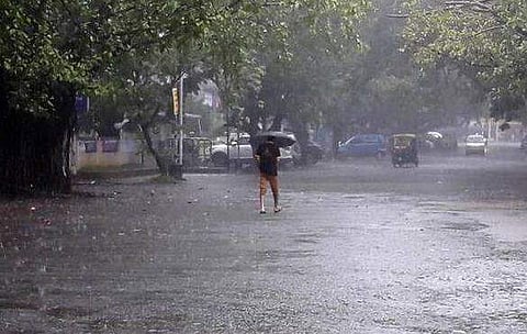 നാല് ജില്ലകളില്‍ കനത്ത മഴയ്ക്ക് സാധ്യത; മുന്നറിയിപ്പ്