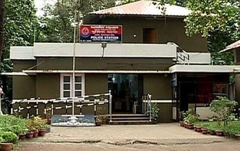 പീഡനം അറിഞ്ഞിട്ടും മറച്ചുവച്ചു; ആത്മഹത്യ ചെയ്ത പെൺകുട്ടിയുടെ അമ്മയേയും പ്രതി ചേർത്തു