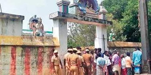 ദളിതരുടെ വിവാഹത്തിന് ക്ഷേത്രം പൂട്ടിയിട്ട് മേല്‍ജാതിക്കാര്‍; ഒടുവില്‍ പൂട്ട് പൊളിച്ച് പൊലീസ് സുരക്ഷയില്‍ വിവാഹം