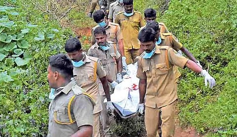 സിപിഎമ്മും ബിജെപിയും ഒരേ തൂവല്‍ പക്ഷികള്‍; ബഹുജന പ്രക്ഷോഭത്തിന് ആഹ്വാനം ചെയ്ത് മാവോയിസ്റ്റ് ലഘുലേഖ