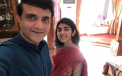 'അച്ഛാ ആരെയാണ് ഇത്ര ദേഷ്യത്തോടെ നോക്കുന്നത്; അനുസരണക്കേട് കാട്ടുന്ന നിന്നെ'യെന്ന് ​ഗാം​ഗുലി; ​ഉരുളയ്ക്കുപ്പേരി മറുപടിയുമായി മകൾ