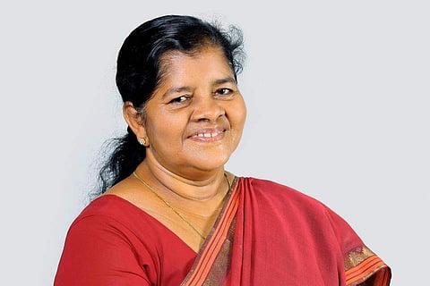 ശബരിമലയില്‍ കയറാന്‍ വന്ന സ്ത്രീകളുടെ ആവശ്യം ന്യായം; അന്തിമ വിധി വരെ കാത്തിരിക്കൂവെന്ന് ജെ മേഴ്‌സിക്കുട്ടിയമ്മ