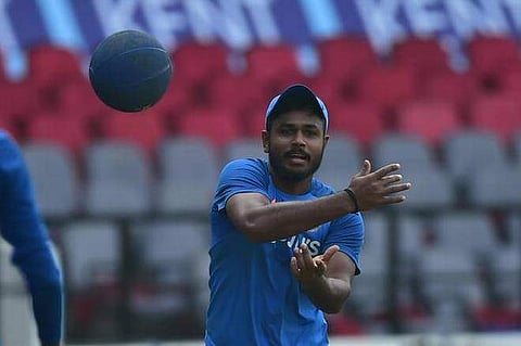 ഇന്ത്യ ബാറ്റ് ചെയ്യും; സഞ്ജു സാംസണ്‍ കളിക്കില്ല