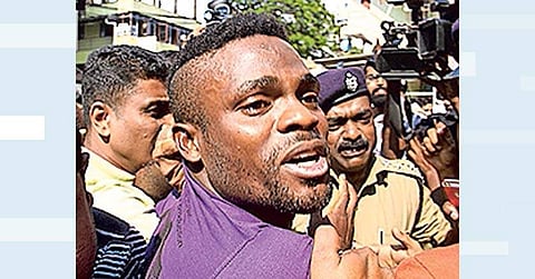 നാല് യുവനടന്‍മാരും രണ്ട് സംവിധായകരും ഇടപാടുകാരെന്ന് നിശാപാര്‍ട്ടിയില്‍ ലഹരിമരുന്ന് എത്തിച്ച നൈജീരിയക്കാരന്‍; മൊഴി പൊലീസ് മുക്കി