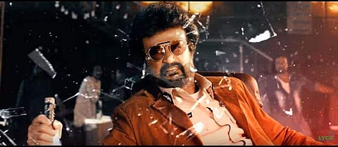 മാസും ആക്ഷനും നിറച്ച് ആദിത്യ അരുണാചലം; ദര്‍ബാര്‍ മോഷന്‍ പോസ്റ്റര്‍ മലയാളത്തിലും