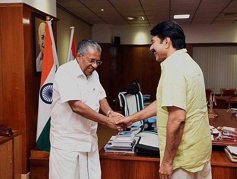 മമ്മൂട്ടി മുഖ്യമന്ത്രിയാകുന്നു; പിണറായിയെ നേരിൽ കാണാനെത്തി