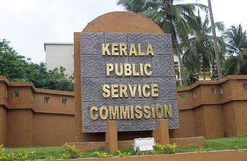 കോവിഡ് പോസിറ്റീവ് ആണെങ്കിലും യുപി സ്‌കൂള്‍ ടീച്ചര്‍ പരീക്ഷ എഴുതാം; നടപടികള്‍ ഇങ്ങനെ