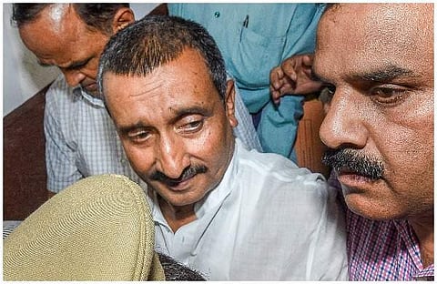 അയാളാണ് എന്റെ മകളെ വഞ്ചിച്ച് കൂട്ടിക്കൊണ്ടുപോയത്; കുല്‍ദീപ് സിങിന്റെ കൂട്ടുപ്രതിയെ കുറ്റവിമുക്തനാക്കിയതിന് എതിരെ പെണ്‍കുട്ടിയുടെ അമ്മ