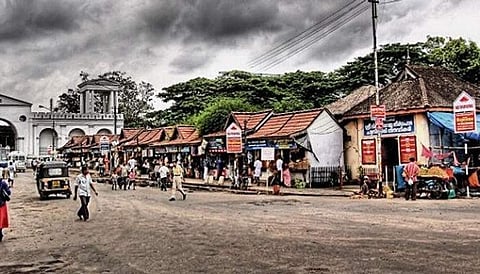 'കുടിക്കാന്‍ ബോഞ്ചി എടുക്കട്ടാ!' 'അപ്പി കലക്കിയതാ'