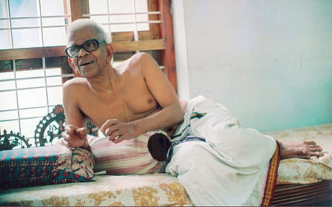 'സുദര്‍ശനം'- മഹാകവി അക്കിത്തത്തിന്റെ 'ചക്രം' എന്ന കവിതയ്ക്ക് ഒരാസ്വാദനം
