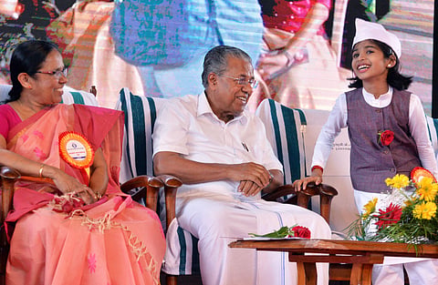 ശിശുദിന ആഘോഷങ്ങള്‍ക്കിടെ മുഖ്യമന്ത്രി പിണറായി വിജയന്‍/ഫയല്‍ ചിത്രം
