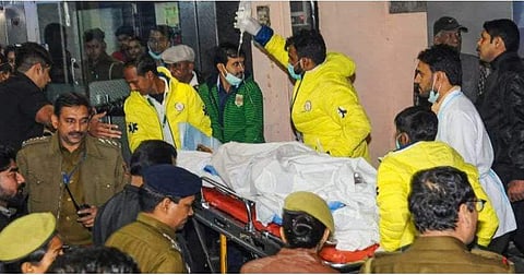 ഉന്നാവ് പെണ്‍കുട്ടിയുടെ നില അതീവ ഗുരുതരം ; വെന്റിലേറ്ററില്‍ ; പ്രത്യേക മെഡിക്കല്‍ ബോര്‍ഡ് രൂപീകരിച്ചു