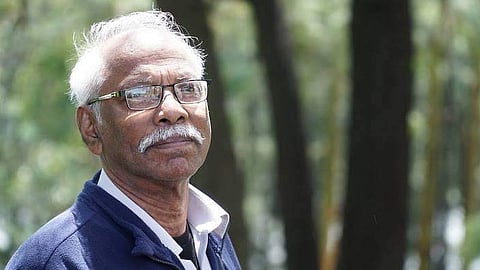 'കാരശ്ശേരി മാഷെ, കൊല്ലപ്പെടാതെ സൂക്ഷിക്കണം, അടുത്തു കൂടി ഇന്നോവ വരുമ്പോള്‍...'; സിപിഎമ്മിനെ കൊട്ടി കെഎസ്‌യു