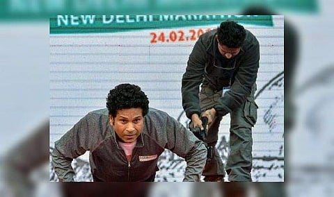പുല്‍വാമയില്‍ വിരമൃത്യുവരിച്ച ജവാന്മാര്‍ക്കായി 15 ലക്ഷം; പുഷ്അപ്പ് എടുത്ത് സച്ചിനും