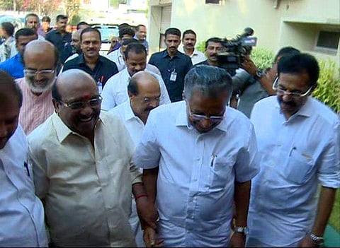 പിന്തുണ ഊട്ടിയുറപ്പിക്കാന്‍ മുഖ്യമന്ത്രി നേരിട്ടെത്തി ; വെള്ളാപ്പള്ളിയുമായി പിണറായി വിജയനും മന്ത്രിമാരും കൂടിക്കാഴ്ച നടത്തി