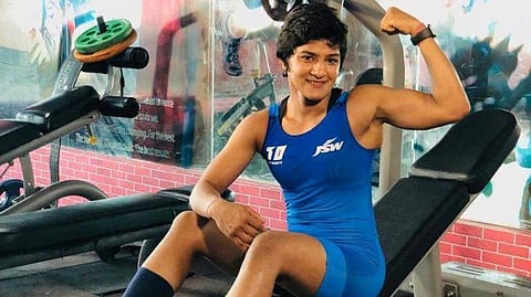 ഫോഗട്ട് സഹോദരിമാരുടെ പാരമ്പര്യം തെറ്റിച്ച് റിതു; റെസ്ലിങ് ഉപേക്ഷിച്ചു, ഇനി മാര്‍ഷ്യല്‍ ആര്‍ട്‌സ് 