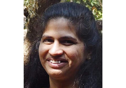 എട്ട് മക്കളുള്ള മലയാളി യുവതി കൊടൈക്കനാലില്‍ ആത്മഹത്യ ചെയ്തു; പ്രതിഷേധവുമായി സ്ത്രീകള്‍ റോഡില്‍