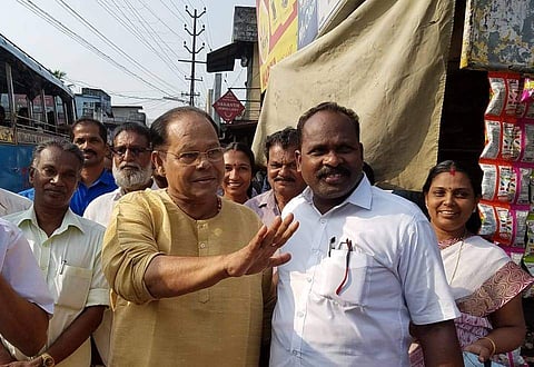 'ഇപ്പോള്‍ വെറും ഇന്നസെന്റല്ല, സഖാവ് ഇന്നസെന്റ്; ആഗ്രഹിച്ചത് ചുറ്റിക അരിവാള്‍ നക്ഷത്രത്തിന്'