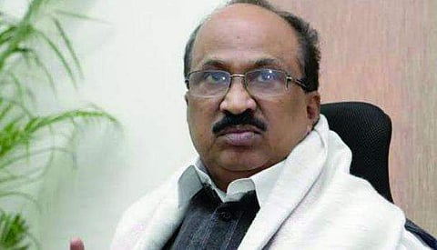 കെ വി തോമസിനെ അമിത് ഷാ റാഞ്ചുമോ ?; ബിജെപി ക്യാംപിലെത്തിക്കാന്‍ ശ്രമം ; നീക്കത്തിന് പിന്നില്‍ മുന്‍ കോണ്‍ഗ്രസ് നേതാവും കേന്ദ്രമന്ത്രിയും