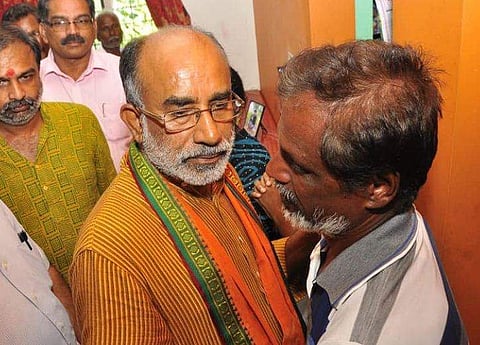 വോട്ടുതേടി സ്ഥാനാർത്ഥി കോടതിയിൽ ; കണ്ണന്താനത്തിന്റെ നടപടി വിവാദത്തിൽ