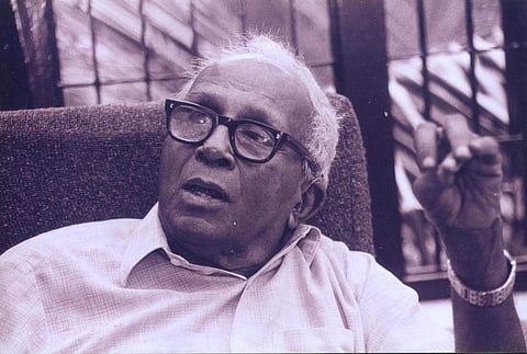 ഇഎംഎസ്സും കുമാരനാശാനും: പഴയ ഒരു വിവാദം പുതിയ പാഠങ്ങള്‍