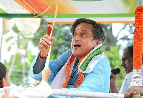 നേരിയ ഭൂരിപക്ഷത്തിന് ശശി തരൂര്‍ ; കുമ്മനം മൂന്നാമത് ; സര്‍വേ
