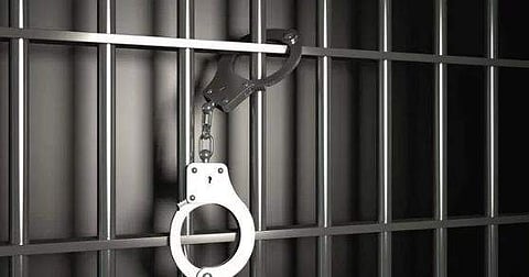 കൊല്‍ക്കത്ത-ബാംഗ്ലൂര്‍ കളിക്ക് പിന്നാലെ വാതുവയ്പ്പ് സംഘം പിടിയില്‍; പിടിയിലായത് ഈഡനില്‍ നിന്ന്‌