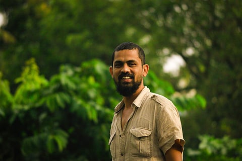 ഭാഷയില്‍ പുതുക്കിപ്പണിയുന്ന ശില്പങ്ങള്‍: ഡോ. ടിഎം മാത്യു എഴുതുന്നു