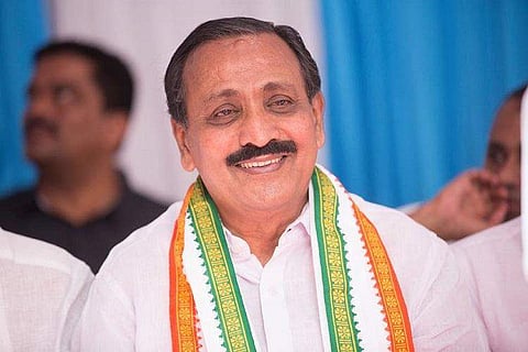ഒളിക്യാമറയിൽ കുടുങ്ങി യുഡിഎഫ് സ്ഥാനാർത്ഥി എംകെ രാഘവൻ; കെട്ടിച്ചമച്ചതെന്ന് പ്രതികരണം (വീഡിയോ)