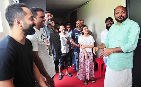 'ട്രാൻസ്' സെറ്റിൽ പി രാജീവ്; അൻവർ റഷീദ്, ദിലീഷ് പോത്തൻ, ഫഹദ്, ഒപ്പം നസ്രിയയും 