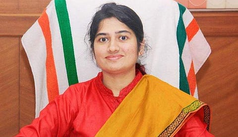 ശബ്ദം കേട്ടാല്‍ വിരളുന്ന ആനകള്‍ക്ക് തൃശൂരില്‍ വിലക്ക്‌; നീരും ആരോഗ്യ പ്രശനങ്ങളുമുള്ള ആനകള്‍ക്കും ബാധകമെന്ന് ജില്ലാ കളക്ടര്‍