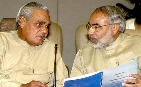 2002ല്‍ മോദിയെ പുറത്താക്കാന്‍ വാജ്‌പേയി തീരുമാനിച്ചതാണ്, അദ്വാനി ഉടക്കി: യശ്വന്ത് സിന്‍ഹ 