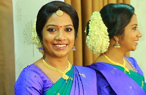 ഇതിനൊക്കെ വേണ്ടിയാണോ, ഈ കൊടുംവെയിലില്‍ നിങ്ങള്‍ ശുപാര്‍ശക്കായോടുന്നത്?; ചര്‍ച്ചയായി ഐഎഎസ് ഉദ്യോഗസ്ഥയുടെ കുറിപ്പ്